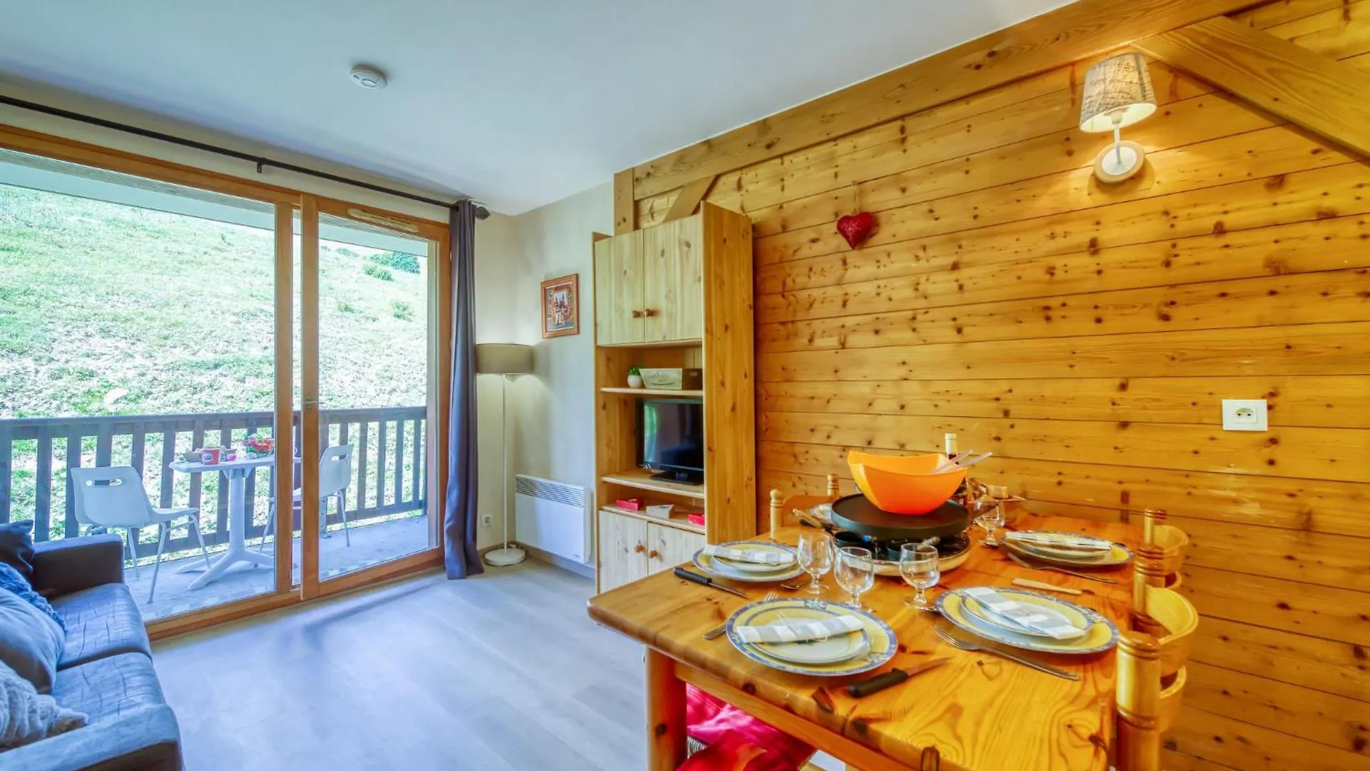 Apartment Les Alpages Du Corbier-1 By Interhome 勒克比尔
